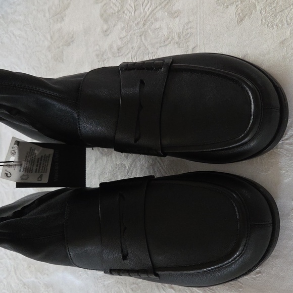 Massimo Dutti Knee High Stretch, FLATLoafer Style Leather Boot. Women's 8 - Picture 7 of 7